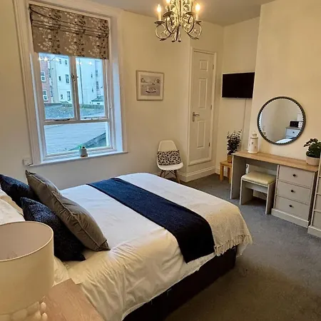 Daire Dracula Seafront, Dog-friendly With On-street Parking Whitby