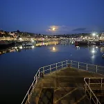 Apartment Dracula Seafront, Dog-friendly With On-street Parking Whitby