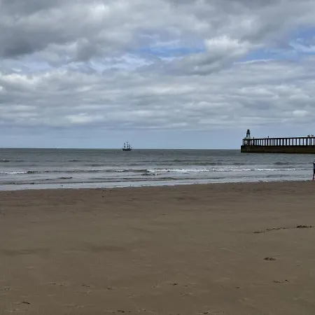 Lägenhet Dracula Seafront, Dog-friendly With On-street Parking *