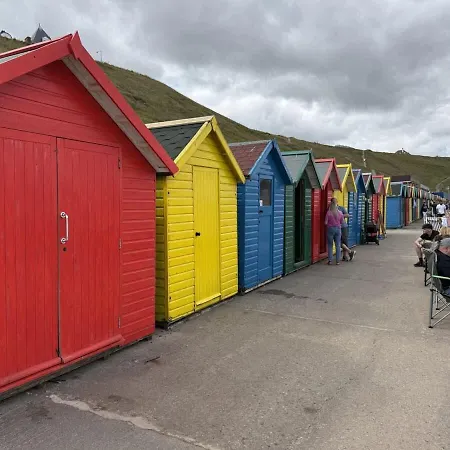 Dracula Seafront, Dog-friendly With On-street Parking Apartman