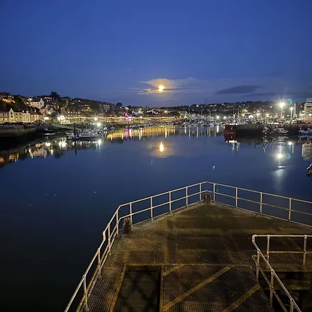 Appartement Dracula Seafront, Dog-friendly With On-street Parking Whitby
