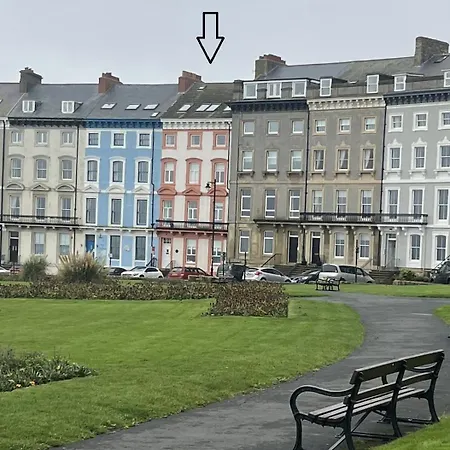 Dracula Seafront, Dog-friendly With On-street Parking Apartment