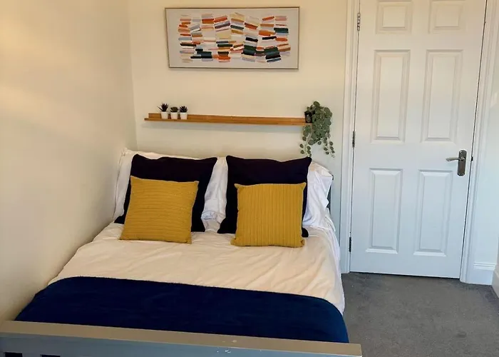 Dracula Seafront, Dog-friendly With On-street Parking *