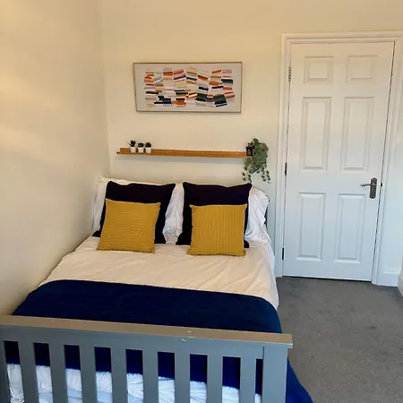 Dracula Seafront, Dog-friendly With On-street Parking * Whitby
